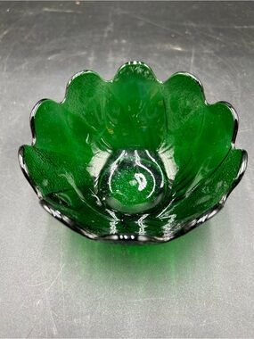 Fire King Green Scalloped Glass Bowl - Elegant depression glass